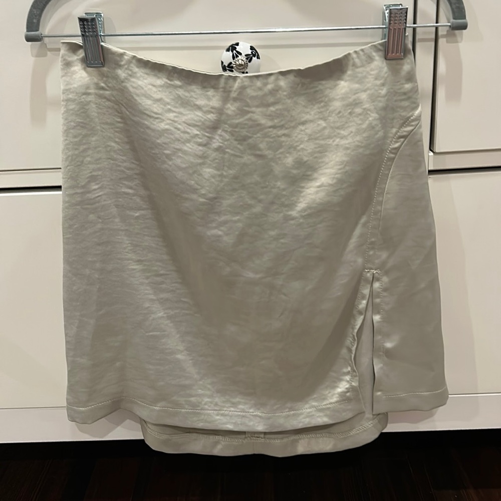 forever 21 mini green satin skirt
